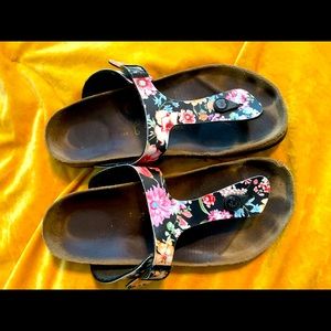 Birkenstock’s sz 40